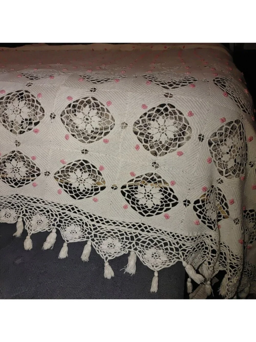 White Crochet King Bedspread Vintage Handmade Lattice Tassel Lace Floral Flower